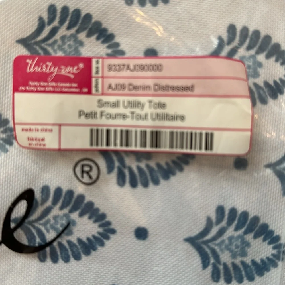 NWT Thirty-one small utility tote 11.75”w x 9” l x 10” deep - Picture 4 of 4